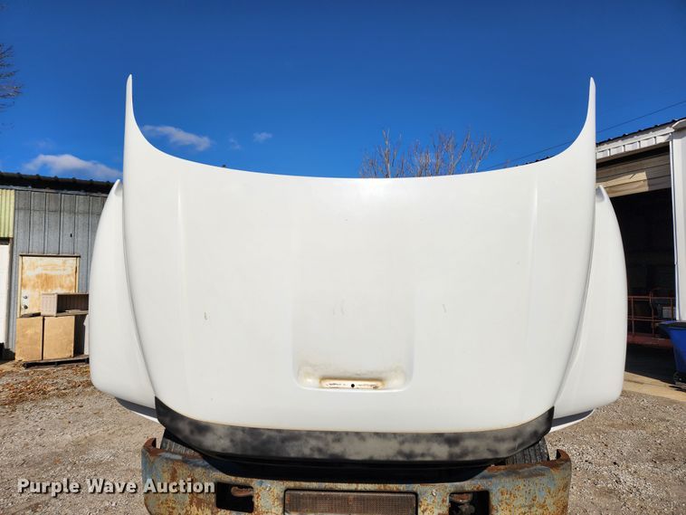 image for item JB9726 2004 Ford F650 Super Duty XL  flatbed truck