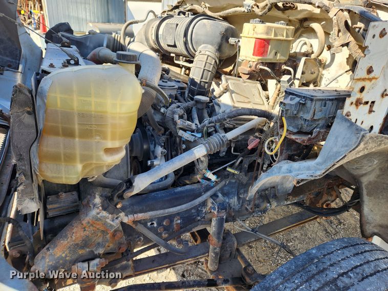 image for item JB9726 2004 Ford F650 Super Duty XL  flatbed truck