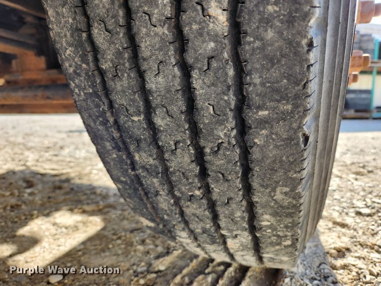 image for item JB9726 2004 Ford F650 Super Duty XL  flatbed truck