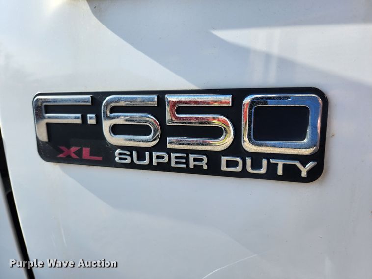 image for item JB9726 2004 Ford F650 Super Duty XL  flatbed truck