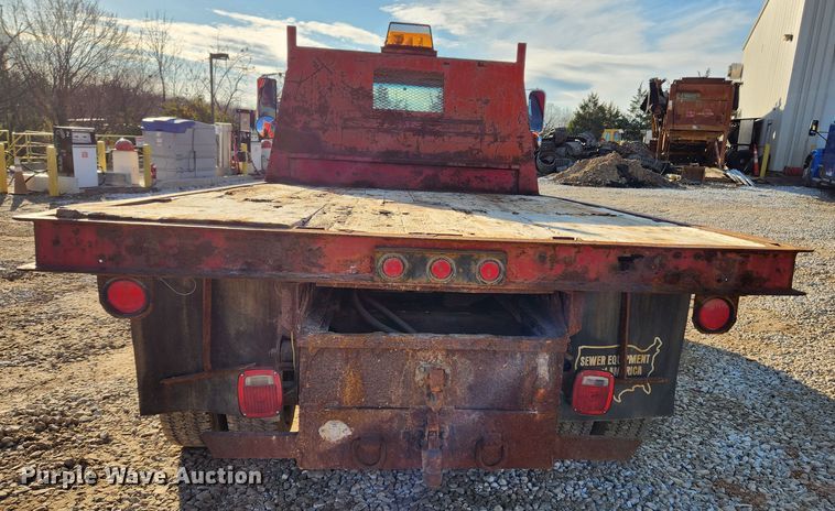 image for item JB9730 1990 GMC TopKick C6000  flatbed truck