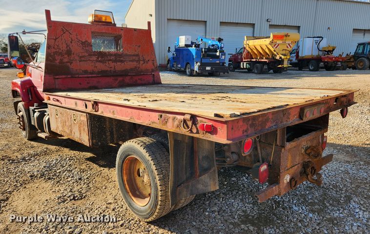 image for item JB9730 1990 GMC TopKick C6000  flatbed truck