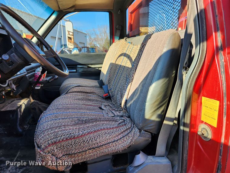 image for item JB9730 1990 GMC TopKick C6000  flatbed truck