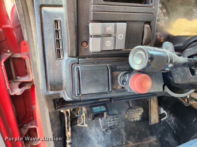 image for item JB9730 1990 GMC TopKick C6000  flatbed truck