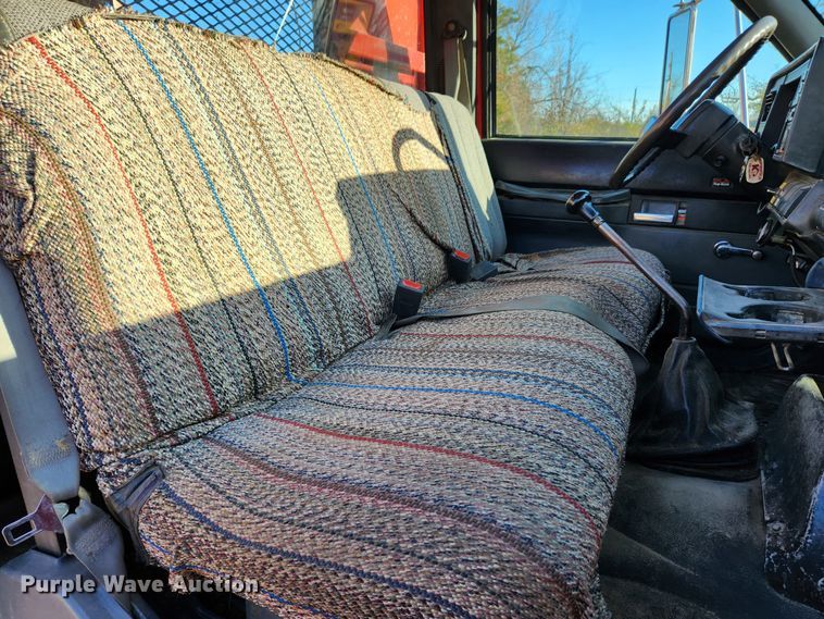 image for item JB9730 1990 GMC TopKick C6000  flatbed truck