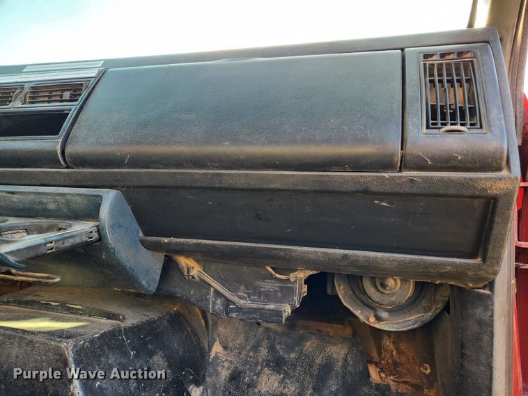 image for item JB9730 1990 GMC TopKick C6000  flatbed truck