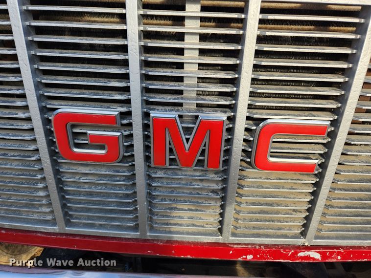 image for item JB9730 1990 GMC TopKick C6000  flatbed truck