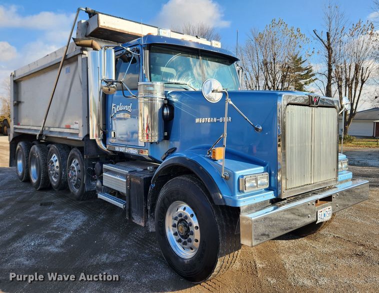 image for item JB9753 2007 Western Star 4900FA  dump truck