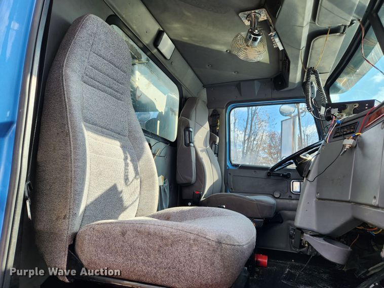 image for item JB9753 2007 Western Star 4900FA  dump truck