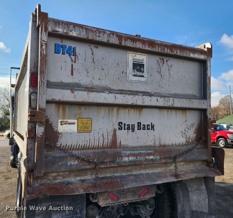 image for item JB9753 2007 Western Star 4900FA  dump truck