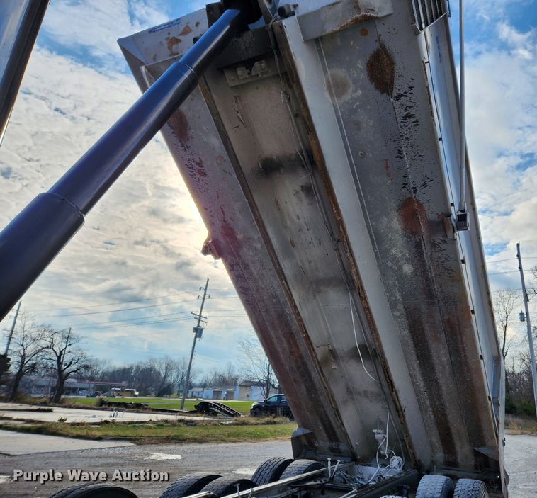 image for item JB9753 2007 Western Star 4900FA  dump truck