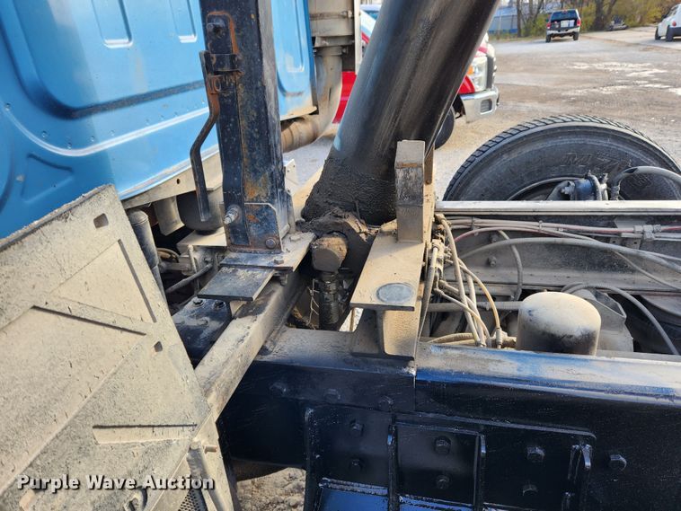 image for item JB9753 2007 Western Star 4900FA  dump truck