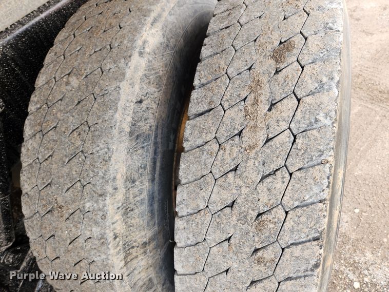 image for item JB9753 2007 Western Star 4900FA  dump truck