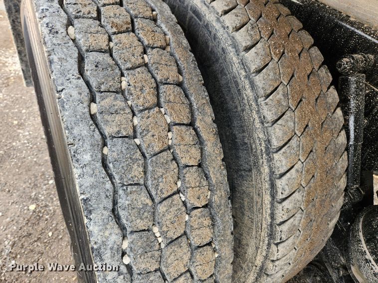 image for item JB9753 2007 Western Star 4900FA  dump truck