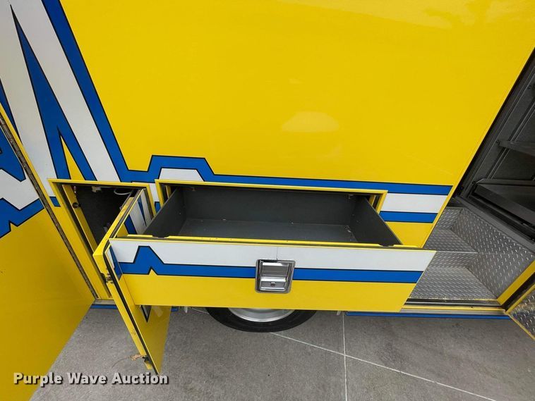 image for item JC9934 2007 Freightliner Business Class M2  ambulance