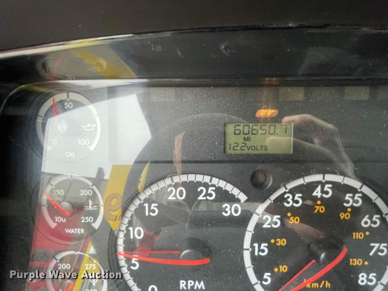 image for item JC9934 2007 Freightliner Business Class M2  ambulance