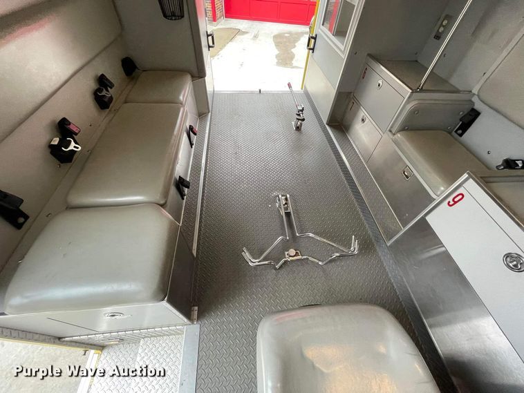 image for item JC9934 2007 Freightliner Business Class M2  ambulance