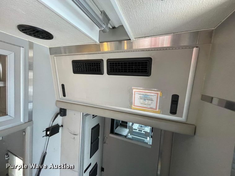 image for item JC9934 2007 Freightliner Business Class M2  ambulance