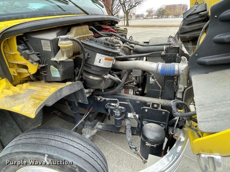 image for item JC9934 2007 Freightliner Business Class M2  ambulance