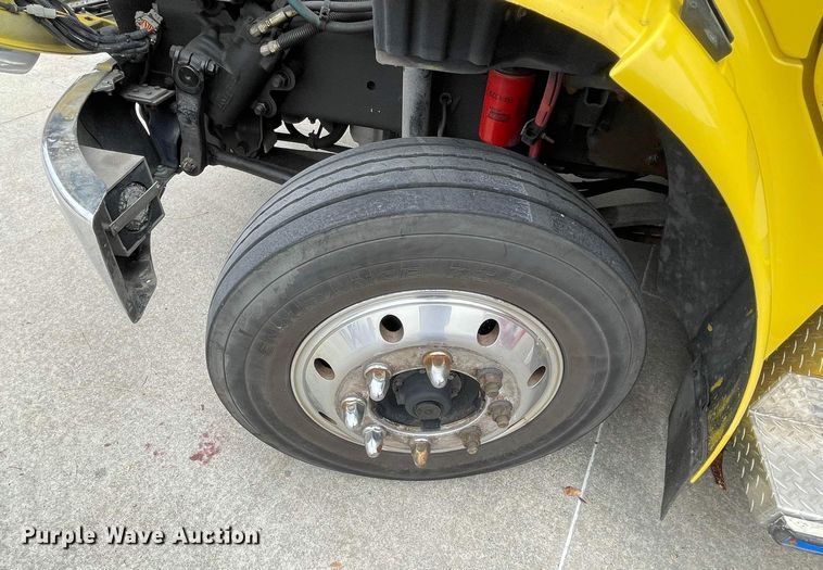 image for item JC9934 2007 Freightliner Business Class M2  ambulance