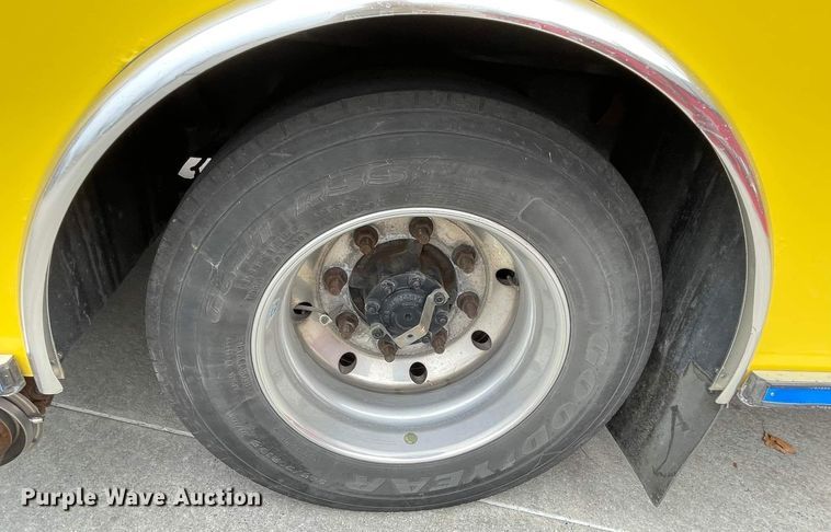 image for item JC9934 2007 Freightliner Business Class M2  ambulance