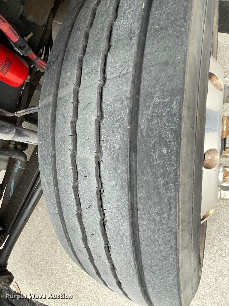 image for item JC9934 2007 Freightliner Business Class M2  ambulance