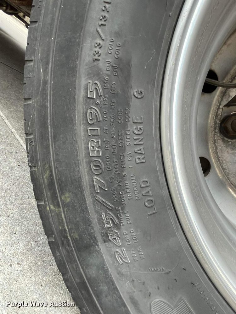 image for item JC9934 2007 Freightliner Business Class M2  ambulance