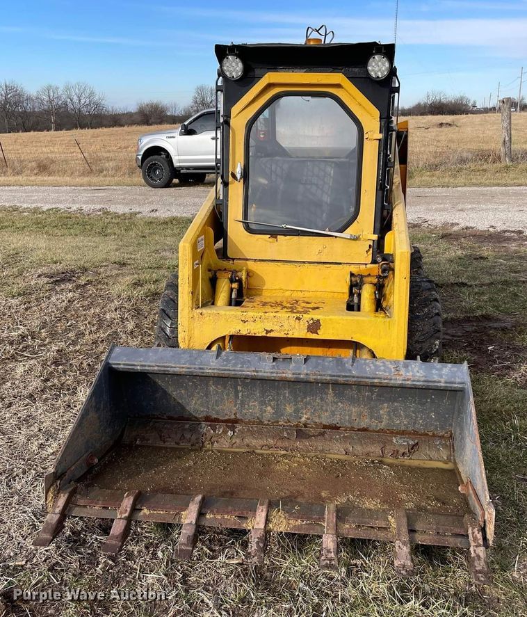 image for item JC9951 1994 Thomas T133S  skid steer loader