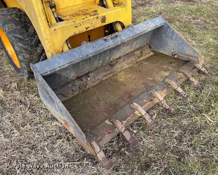 image for item JC9951 1994 Thomas T133S  skid steer loader