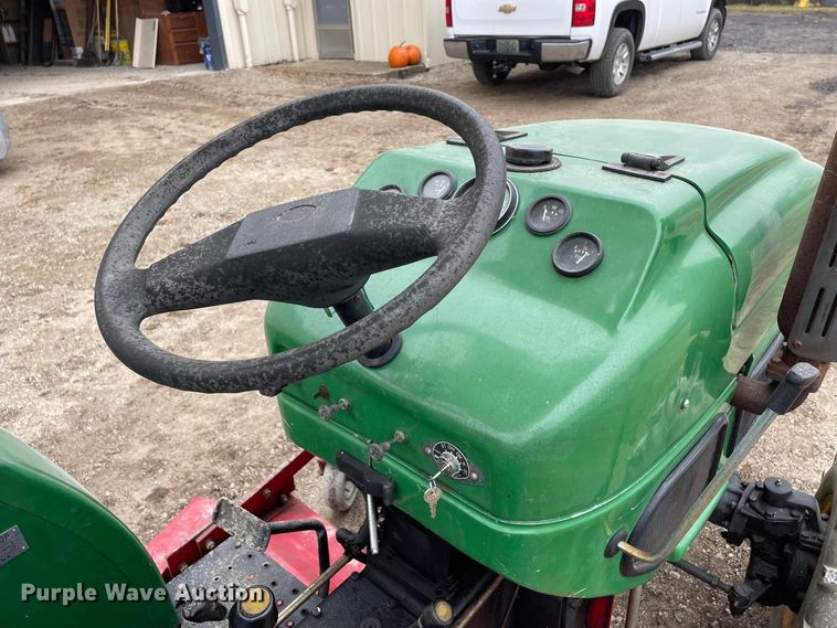 image for item JC9952 Jinma 204  MFWD tractor