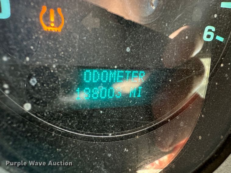 image for item JD9674 2013 Chevrolet Silverado 2500HD  Crew Cab flatbed truck