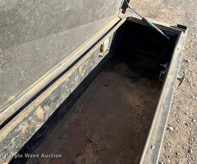 image for item JD9674 2013 Chevrolet Silverado 2500HD  Crew Cab flatbed truck