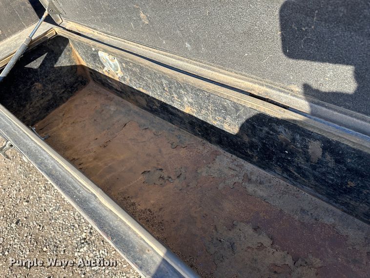 image for item JD9674 2013 Chevrolet Silverado 2500HD  Crew Cab flatbed truck