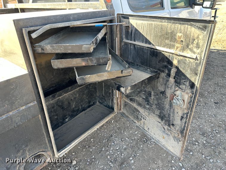 image for item JD9674 2013 Chevrolet Silverado 2500HD  Crew Cab flatbed truck