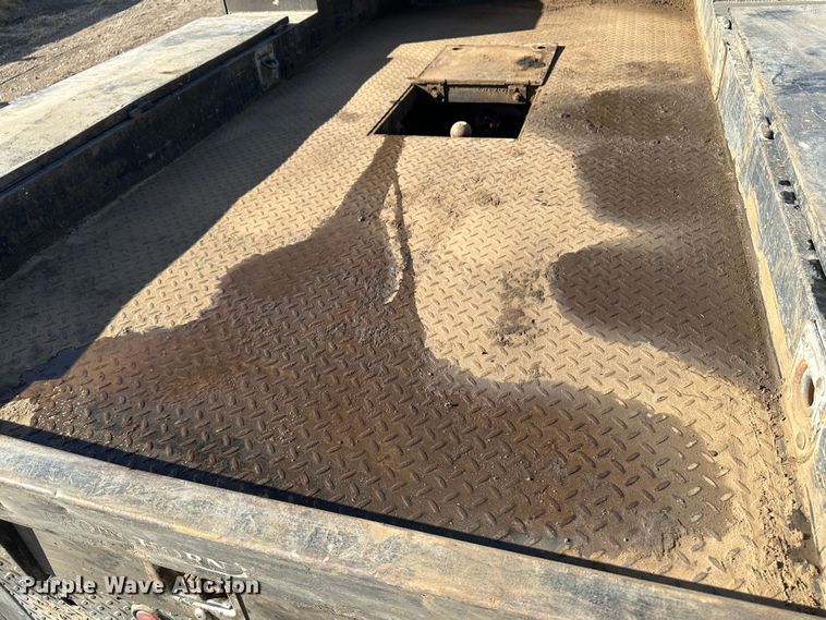 image for item JD9674 2013 Chevrolet Silverado 2500HD  Crew Cab flatbed truck