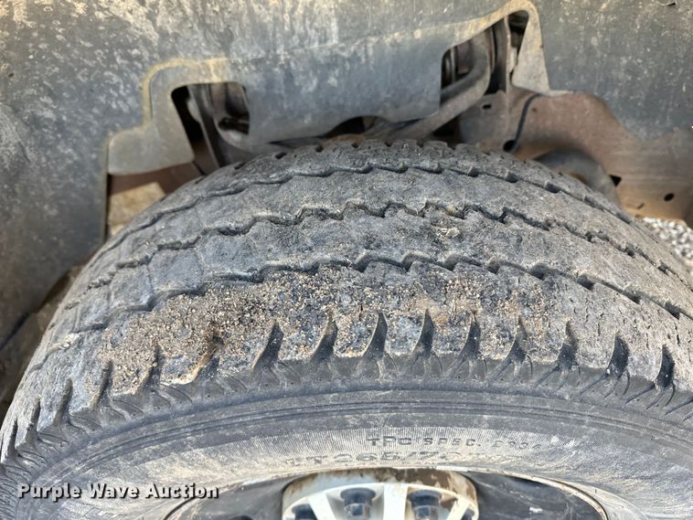 image for item JD9674 2013 Chevrolet Silverado 2500HD  Crew Cab flatbed truck