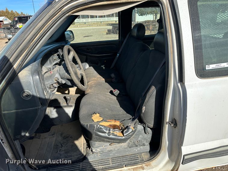 image for item JD9677 1999 Chevrolet Silverado 1500  Ext. Cab pickup truck