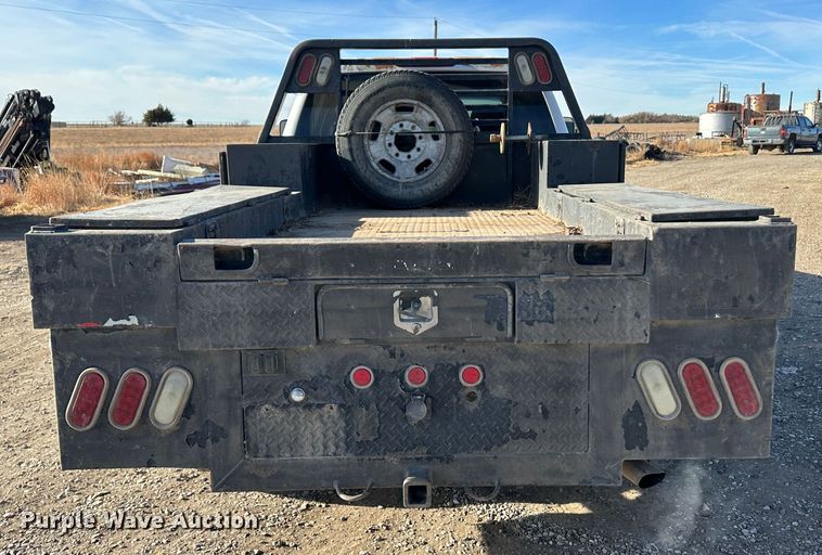 image for item JD9678 2013 Chevrolet Silverado 2500HD  Crew Cab flatbed truck