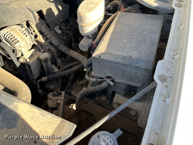 image for item JD9678 2013 Chevrolet Silverado 2500HD  Crew Cab flatbed truck