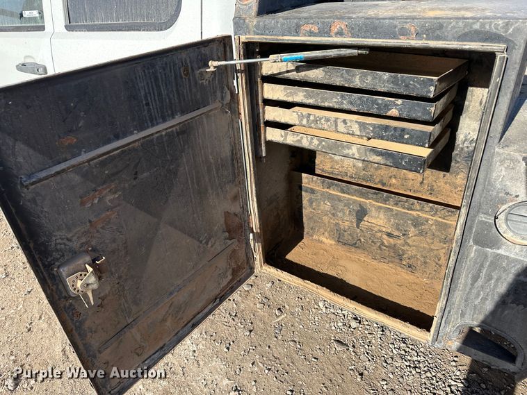 image for item JD9678 2013 Chevrolet Silverado 2500HD  Crew Cab flatbed truck