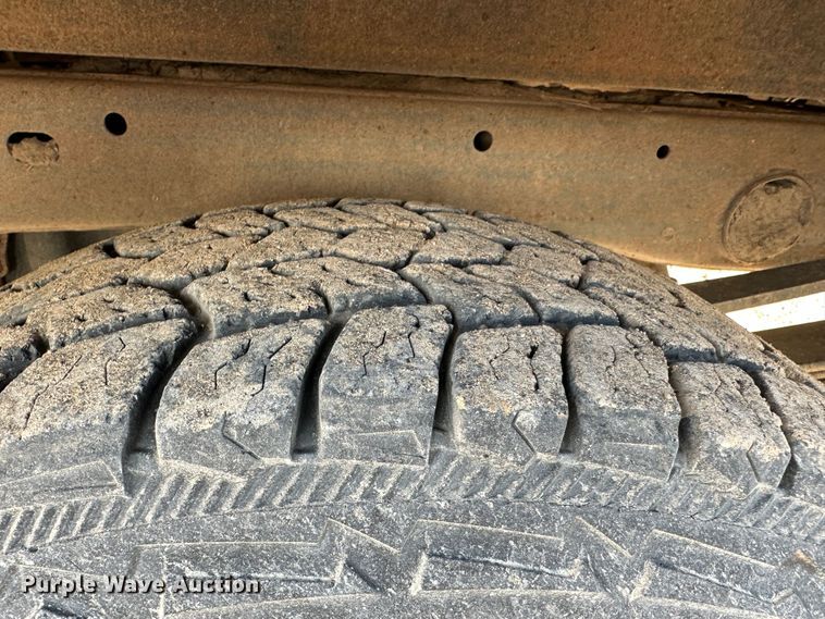 image for item JD9678 2013 Chevrolet Silverado 2500HD  Crew Cab flatbed truck