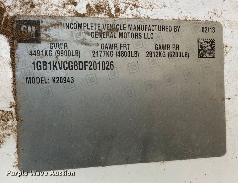 image for item JD9678 2013 Chevrolet Silverado 2500HD  Crew Cab flatbed truck