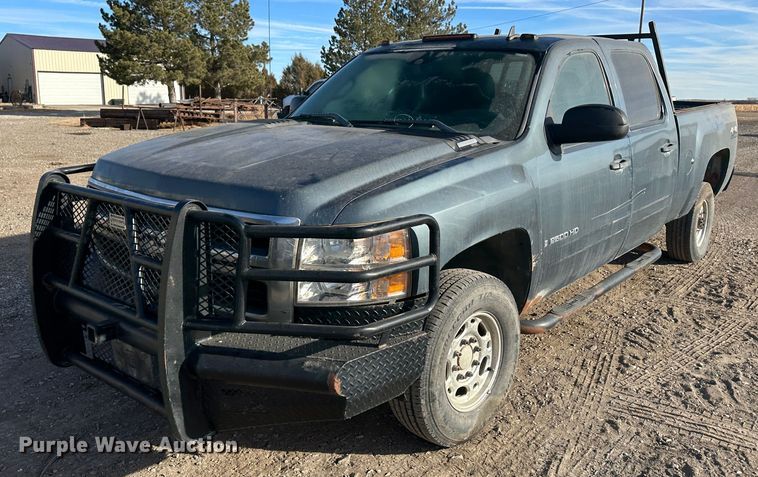 image for item JD9679 2008 Chevrolet Silverado 2500HD  Crew Cab pickup truck