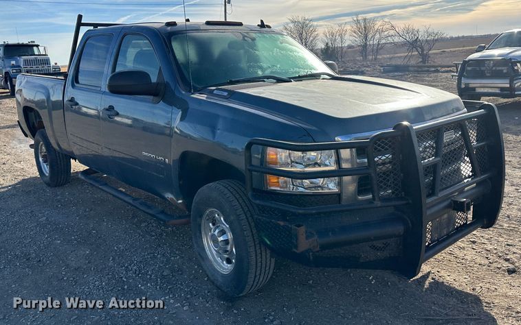 image for item JD9679 2008 Chevrolet Silverado 2500HD  Crew Cab pickup truck