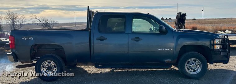 image for item JD9679 2008 Chevrolet Silverado 2500HD  Crew Cab pickup truck