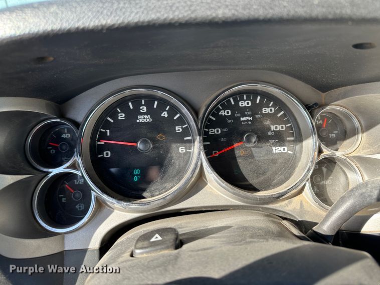 image for item JD9679 2008 Chevrolet Silverado 2500HD  Crew Cab pickup truck