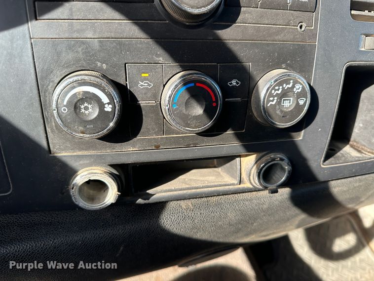 image for item JD9679 2008 Chevrolet Silverado 2500HD  Crew Cab pickup truck