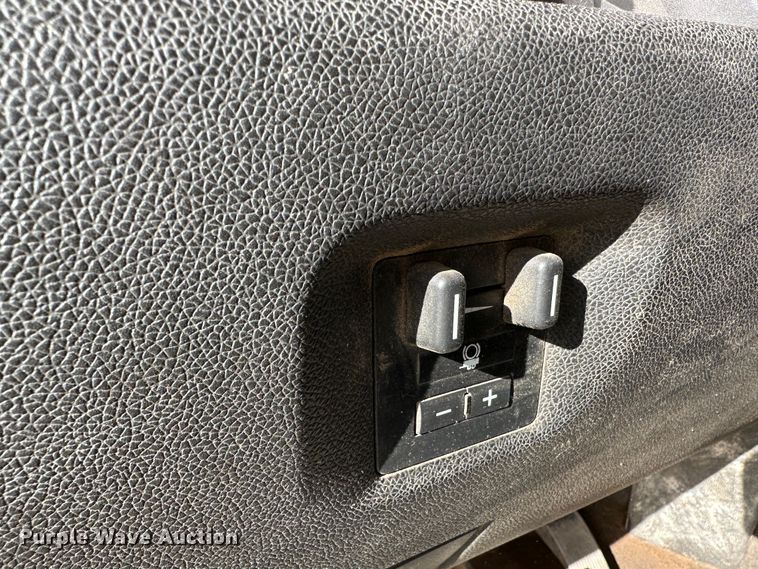 image for item JD9679 2008 Chevrolet Silverado 2500HD  Crew Cab pickup truck