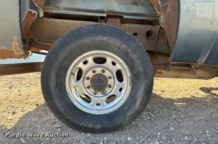 image for item JD9679 2008 Chevrolet Silverado 2500HD  Crew Cab pickup truck