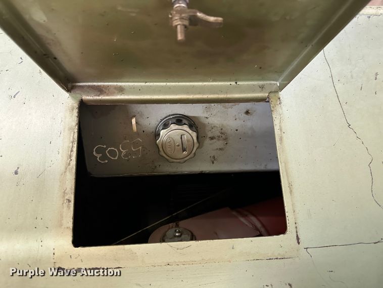 image for item JD9715 Piranha P90  iron worker